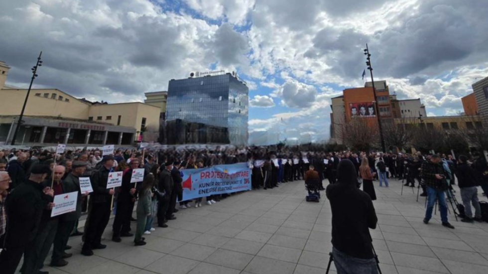 Protestë në Prishtinë për rritjen e çmimit të energjisë