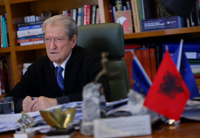 Berisha: Pushteti nuk do ia heqë imunitetin Ballukut, Rama do të ndryshojë reformën në drejtësi