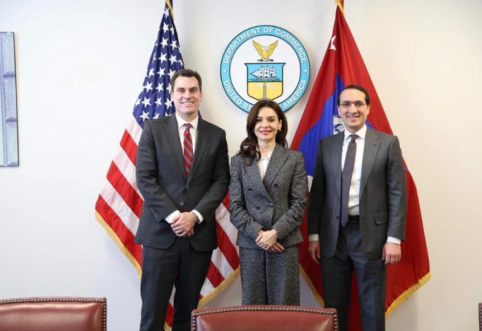 Spiropali në Departamentit Amerikan të Tregtisë: Rritje e investimeve amerikane