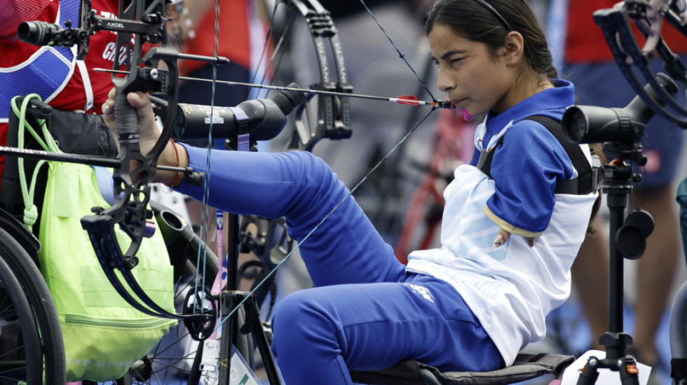 Historia mbresëlënëse e kampiones 16-vjeçare të harkut që nuk ka krahë