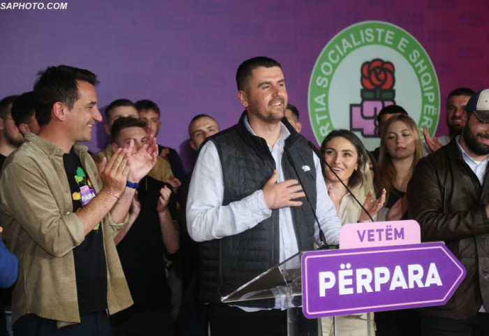 Apeli e la në burg, vetëdorëzohet kryetari i bashkisë së Rrogozhinës