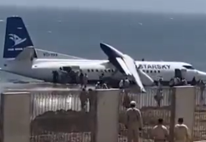 Avioni me pasagjerë del nga pista dhe përfundon në plazh!