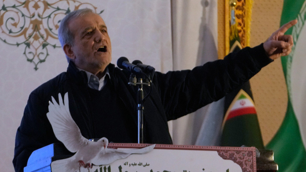 Presidenti iranian: Kërcënimet vetëm e forcojnë unitetin tonë