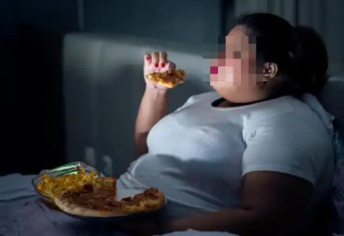 “Askush nuk duhet të ti hedhë sytë”: Tuniziani detyroi bashkëshorten të shëndoshej, dënohet me 5 vite burg