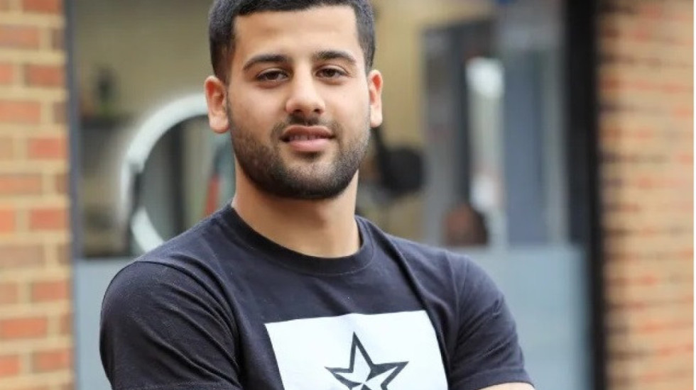 Berberi i futbollistëve të Premier League e pëson keq pas sherrit me kunatën