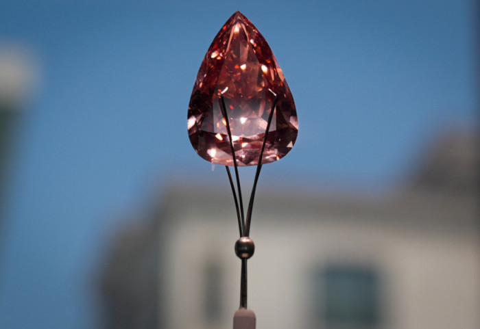 Një diamant i rrallë 228 karatësh gjendet në një minierë në Rusi