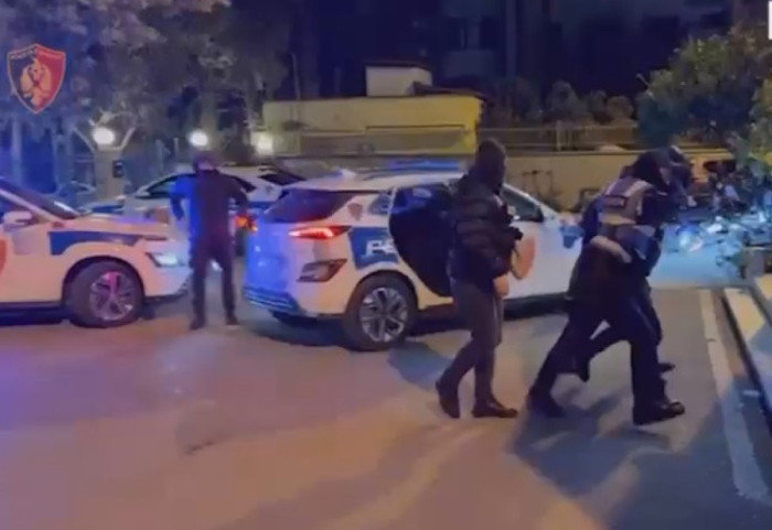 Nga Skrapari në Kavajë për të vjedhur, arrestohet 31-vjeçari