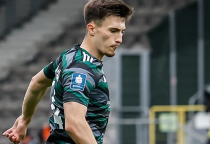 Shqipëria gati t’i marrë Kosovës një tjetër lojtar, mbrojtësi merr pasaportën shqiptare