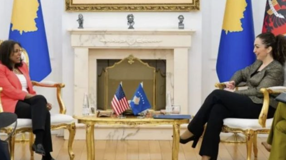 Zhvillimet e fundit në Kosovë, e ngarkuara me punë e SHBA i shkon në zyrë Osmanit