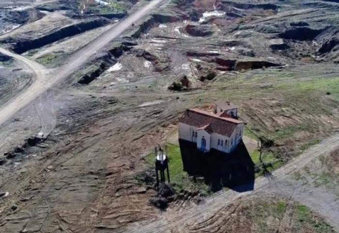 Fshati që sakrifikoi veten për të shuar etjen e një qyteti të tërë