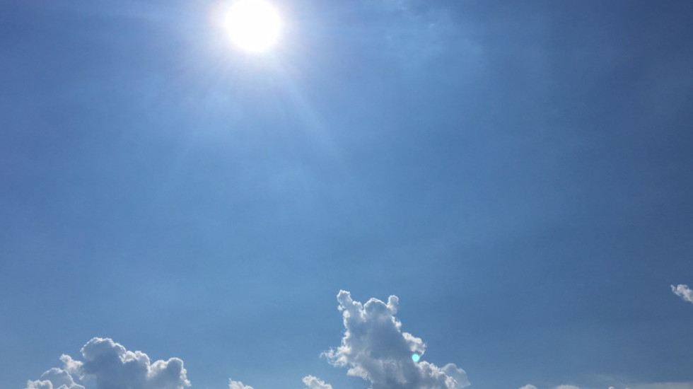 Mot i kthjellët me alternime vranësirash, ja parashikimi për të premten