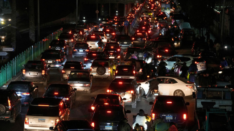 Izraeli dhe Hezbollahu në Liban shkëmbejnë zjarr