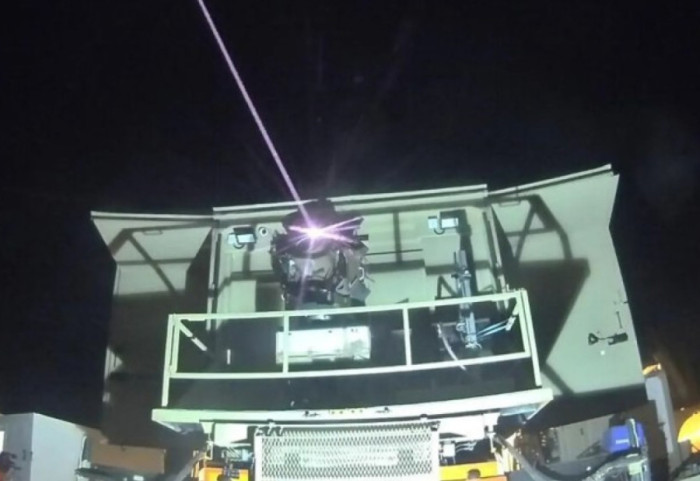 Nga 'Kupola e Hekurt', Izraeli kalon te lazeri me 'Iron Beam', aktivizohet arma e re mbi qiellin e Haifës