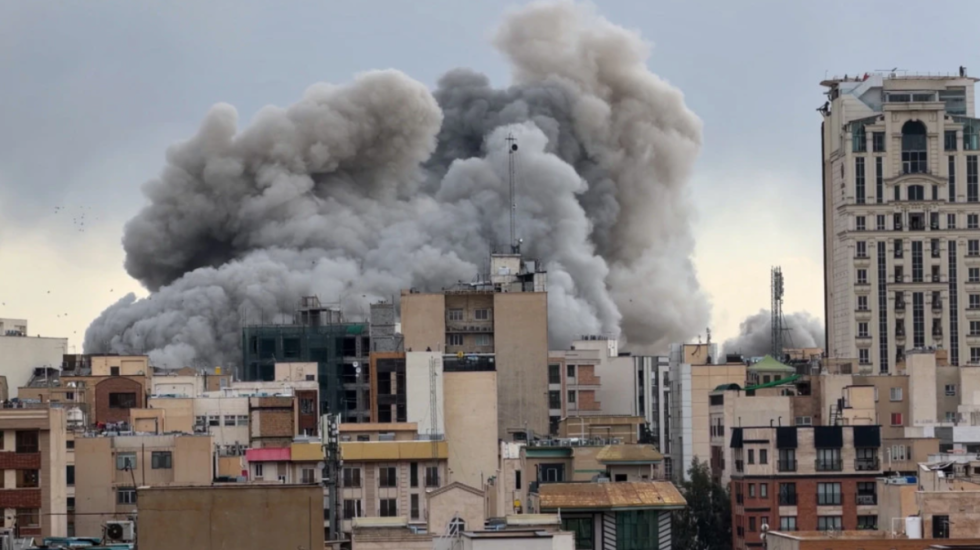 Detaji që vulosi fatin e Khameneit, Mossadi kontrollonte çdo kamera në Teheran