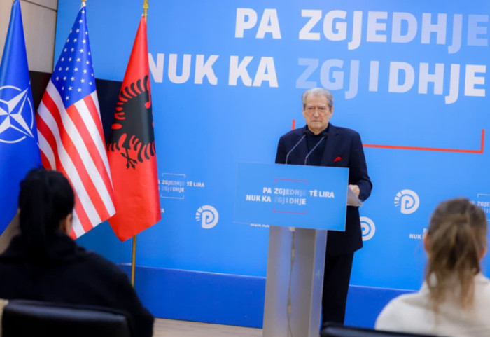 Berisha mesazh për 8 Marsin: Gratë të bashkohen në betejën kundër regjimit