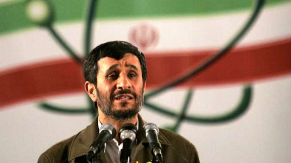 “Ahmadinejad është gjallë”, mediat iraniane: Ndodhet në një vend të sigurt