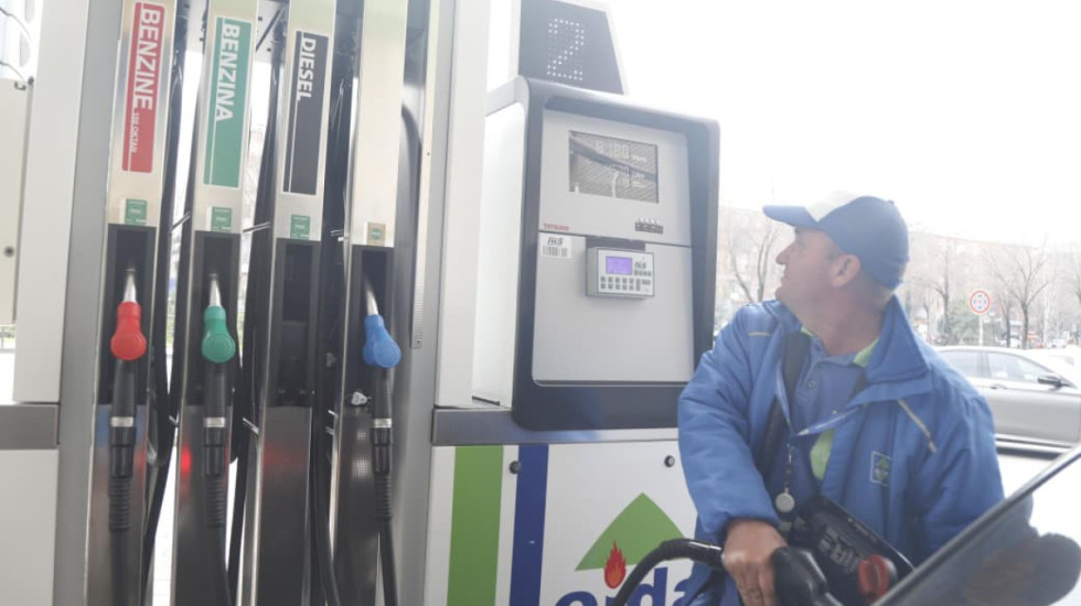 Nafta mbi 200 lekë/litër, Konfindustria i kërkon qeverisë paketë anti-krizë: Ulni taksat urgjent!