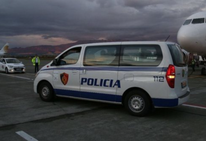 Shkatërroi automjetin me eksploziv në Bulqizë, ekstradohet nga Spanja 48-vjeçari