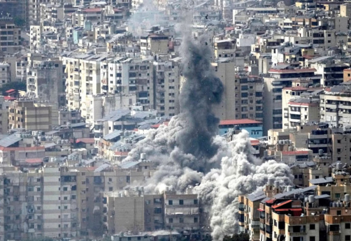 Mbështetësit e regjimit të Iranit protestojnë në Teheran, Izraeli bombardon Libanin