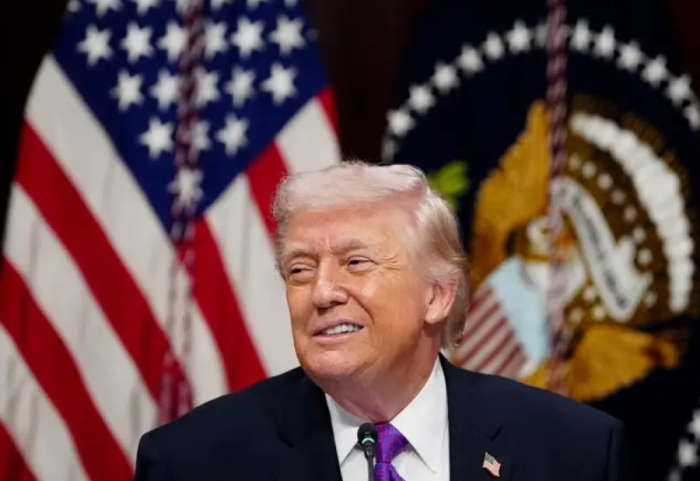 “Vdekje, zjarr dhe tërbim”, Trump paralajmëron Iranin për mbylljen e Hormuzit: Do të goditeni 20 herë më fortë