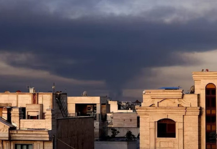 Spanja evakuon stafin e ambasadës nga Teherani