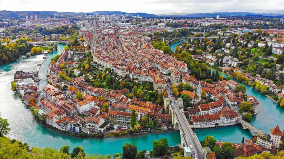 “Pagë deri në 6,500 euro në muaj”, vendi si në përralla kërkon 85 mijë punonjës