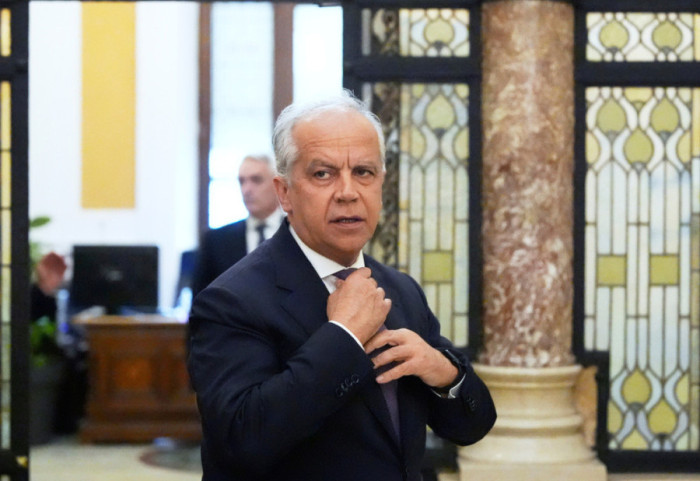 Qendra e riatdhesimit në Shqipëri, ministri italian i Mbrojtjes: Gjykatat po luajnë lojë ideologjike