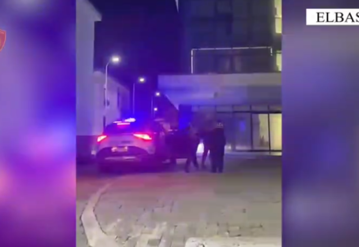 Plot me doza kokaine, kapet i riu që e shiste në Elbasan