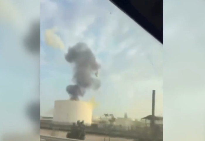 Lufta në Lindjen e Mesme, Irani bombardon rafinerinë në Bahrein, Izraeli godet bazat e lëshimit të raketave