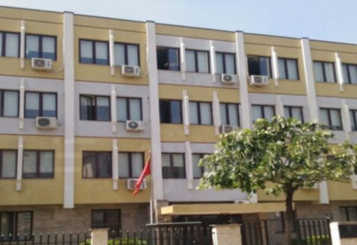 Dosja e ndërtimeve pa leje te Rana e Hedhun shkon në gjykatë, 9 të pandehur