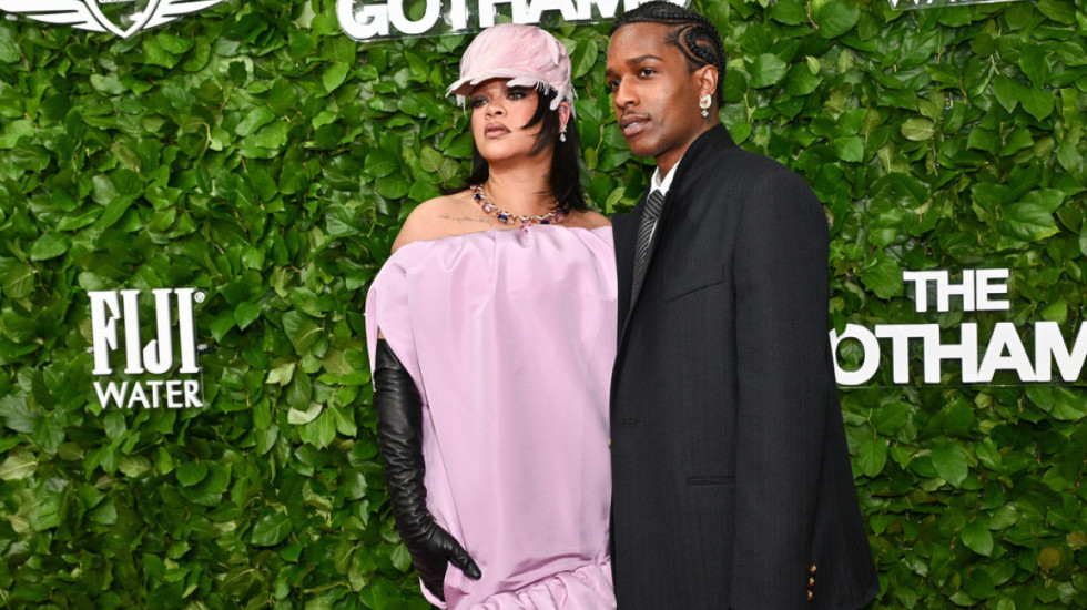 Panik në Beverly Hills, plumba drejt shtëpisë së Rihannës