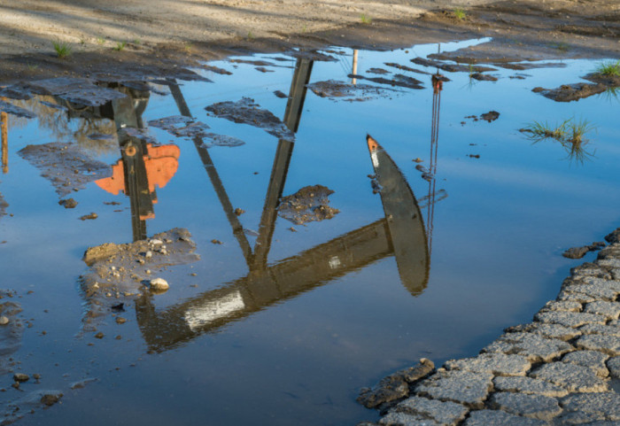 Irani shënjestron objektet e naftës në Izrael