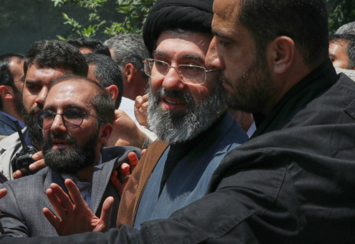 Mesazhi i Khamenei për Ditën e Novruzit: Viti i ri do të sjellë fitore, armiku është mposhtur