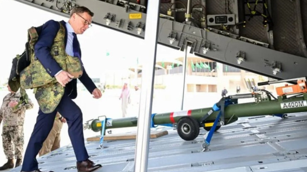 Ministri gjerman ngec në Arabinë Saudite, avioni pëson defekt në pistë