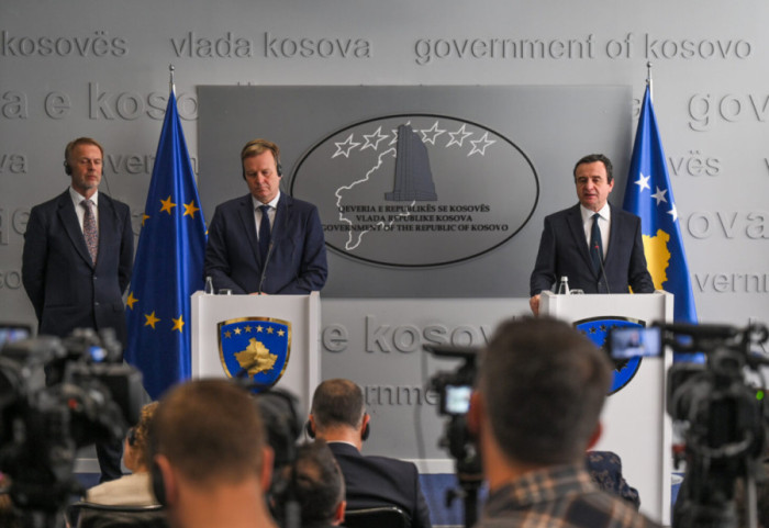 Kosova ofron lehtësira të përkohshme për serbët, nis nga e diela zbatimi i Ligjit për të Huajt