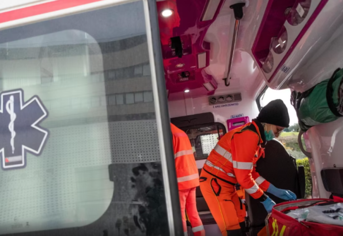 4-vjeçari shpëton të ëmën, i jep udhëzimet e duhura ndihmës së shpejtë