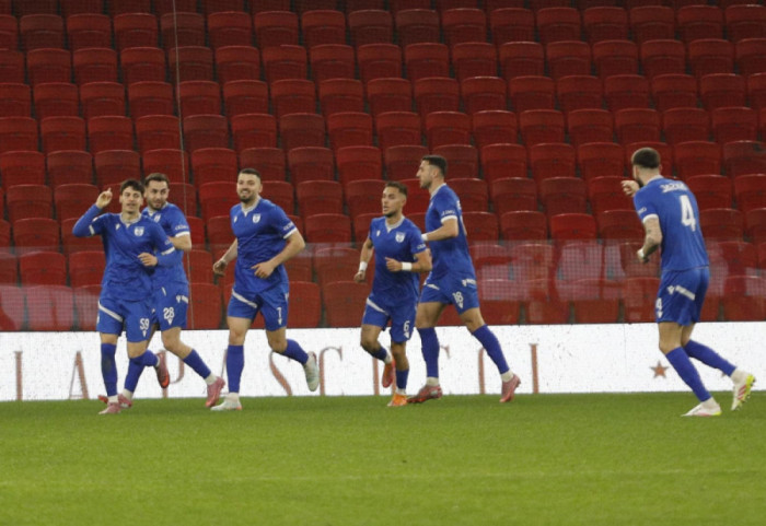 Dinamo zhytet në krizë, Teuta fiton në Air Albania