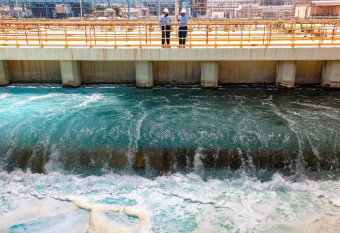 Lufta e naftës ngre alarmin për Luftën e Ujit, pika e dobët e Gjirit Persik