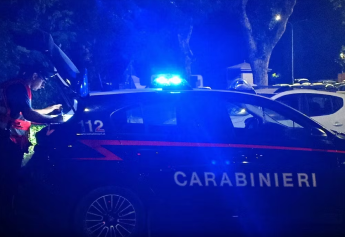 Policia italiane ndalon grabitjen e një furgoni me para, plagoset një efektiv gjatë të shtënave