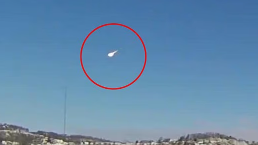 Objekt i zjarrtë mbi SHBA, banorët raportojnë shpërthimin e fuqishëm të meteorit