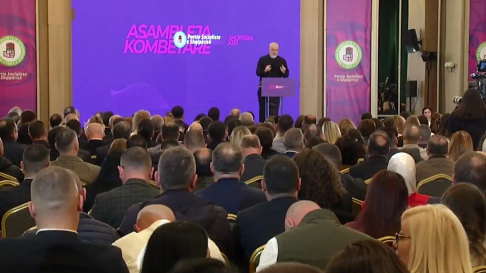 "Artileria e rëndë" e PS në Tiranë, Rama ndryshon gjashtë nga drejtuesit politikë në qarqe