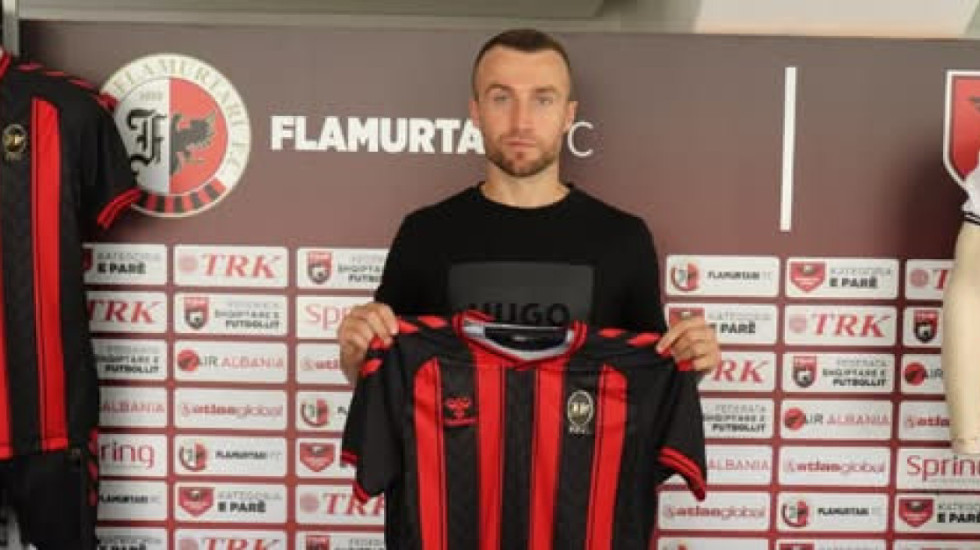 Flamurtari përjashton kapitenin Lorenc Trashi, tifozët vlonjatë e akuzojnë për shitje ndeshje