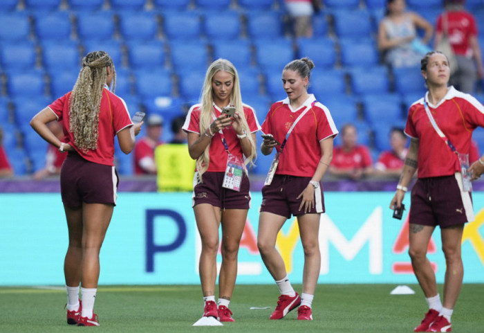 Rrëfehet “futbollistja më seksi në botë”: Kam vuajtur paragjykimet