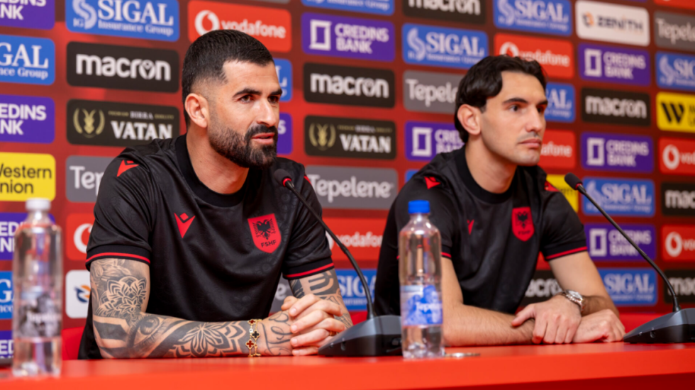 Shqipëria nis përgatitjet për “finalen” me Poloninë, Hysaj e Laçi: T’ia falim Shqipërisë një Botëror të bukur