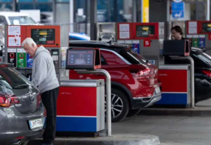 “Turizmi i karburantit” drejt Sllovenisë, qeveria vendos masa për të ndaluar fluksin