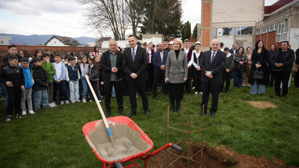 Shqipëria ndërton sallën e sportit në shkollën “Naim Frashëri” në Bujanoc
