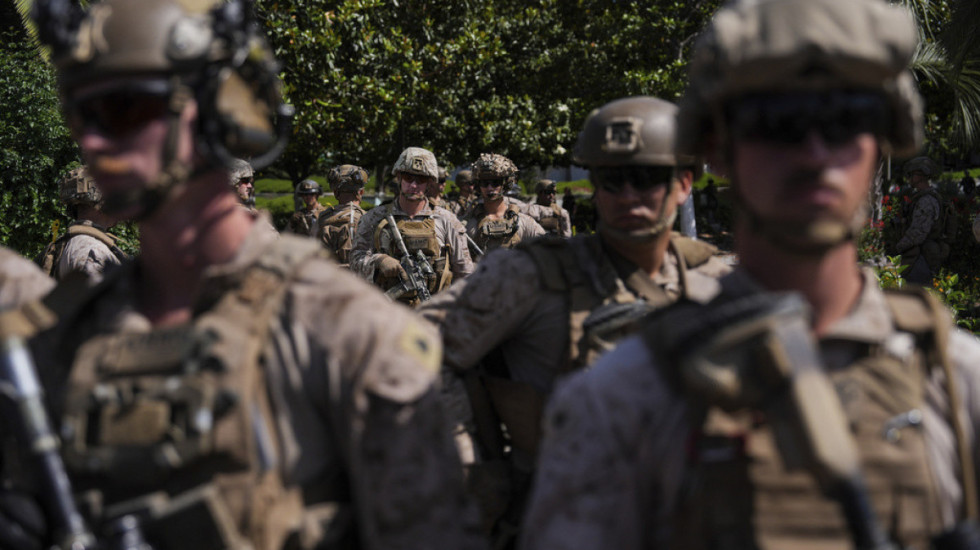 Trump gati për një operacion tokësor në Iran? SHBA nis 3,000 marinsa shtesë në Lindjen e Mesme