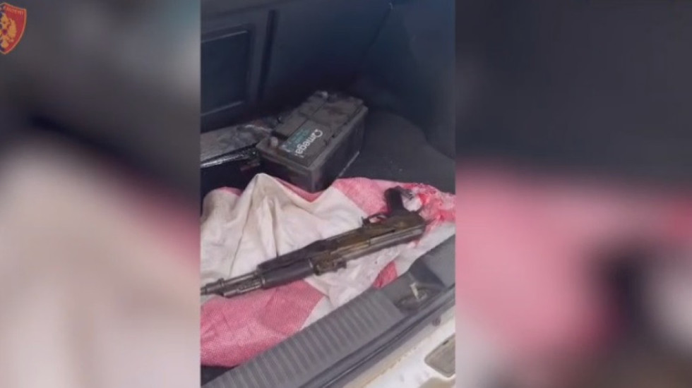 Me armë në makinë, arrestohet 30-vjeçari