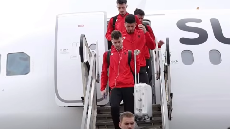 “Shqiponjat” kuqezi mbërrijnë në Poloni