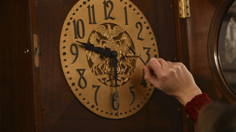 Të dielën ndryshon ora, akrepat përpara, humbim një orë gjumë